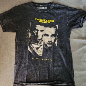 Twenty One Pilots shirt